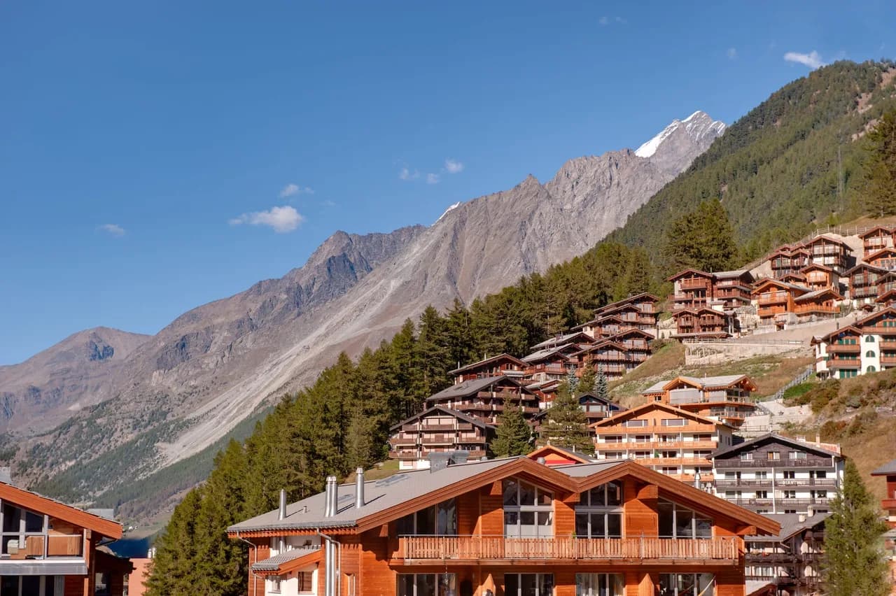 Cool Alpine Penthouse with Unmatched Village Views photo 3