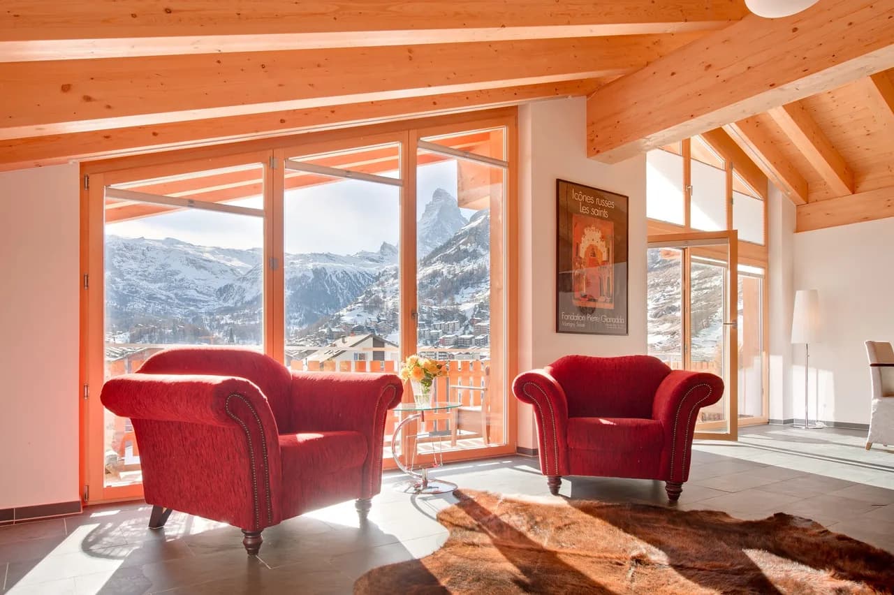 Modern Electrifying Flat with Awesome Mountain Views photo 2
