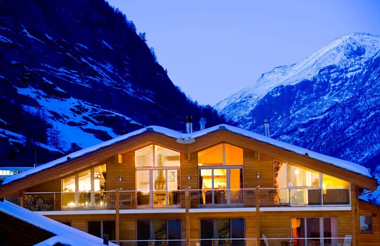 First-Rate Lodge Near Sunnegga Express photo 2