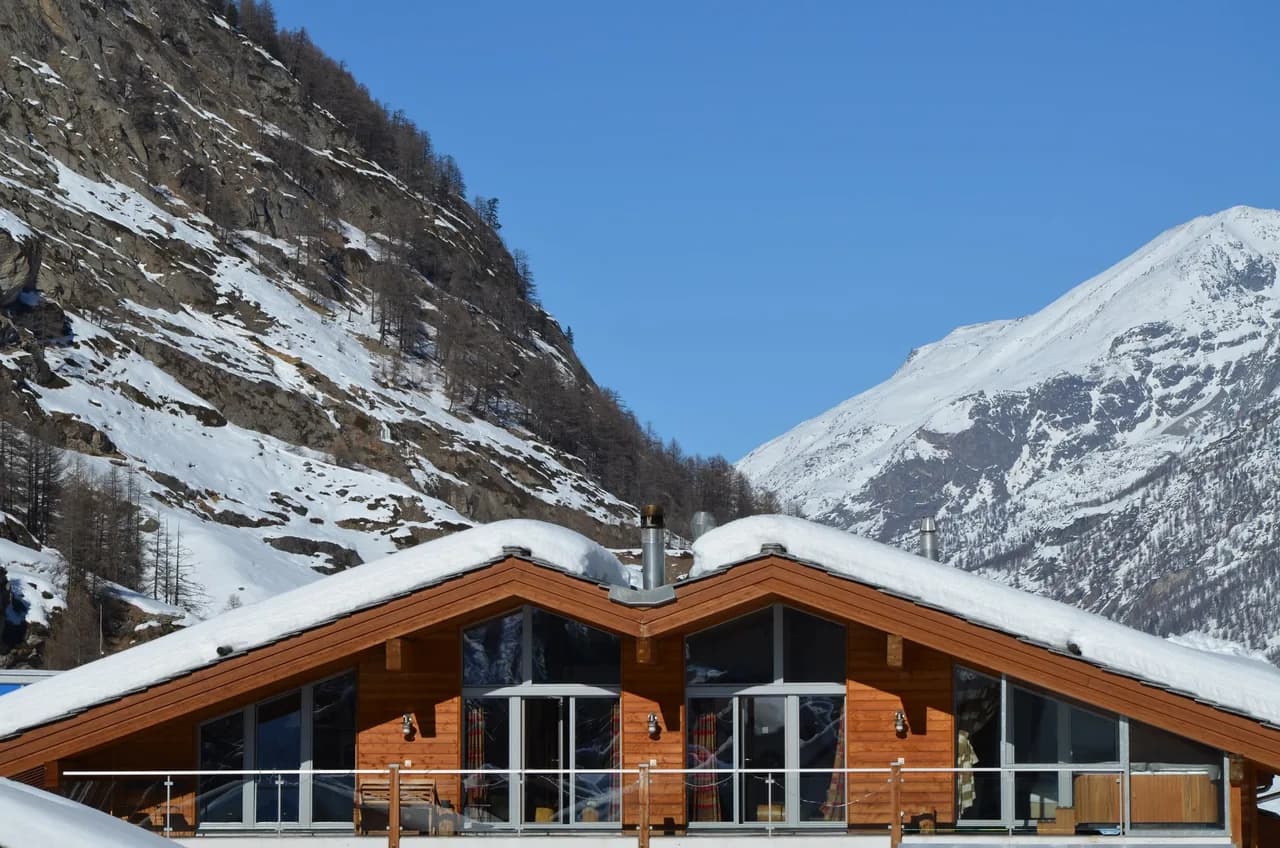 First-Rate Lodge Near Sunnegga Express photo 3