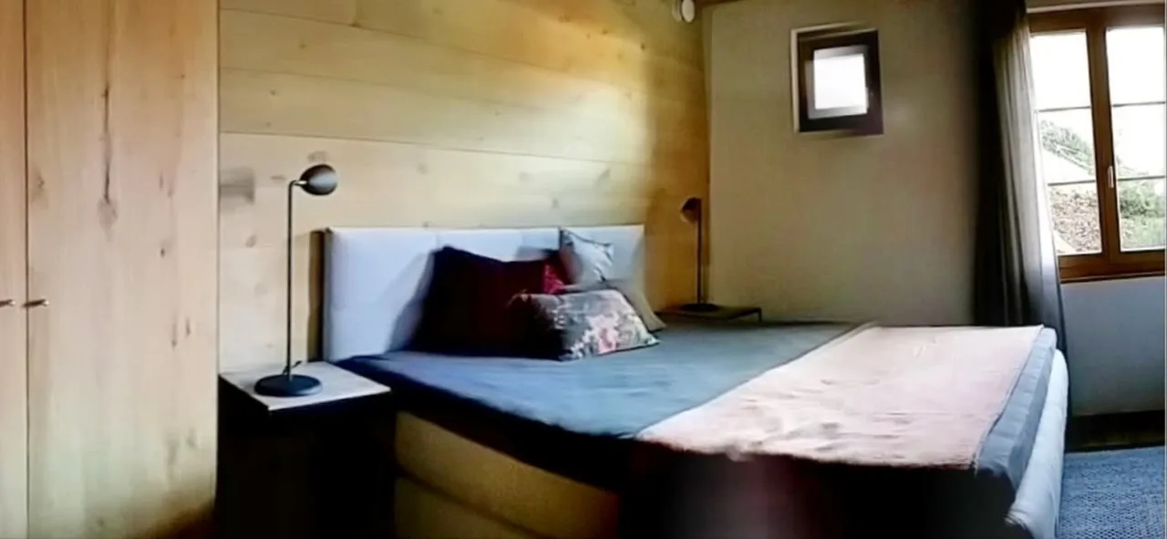 Marvelous Wooden Chalet with Warm Mountain Views photo 3