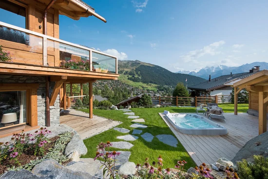Amazing Sublime Chalet with Breathtaking Views
