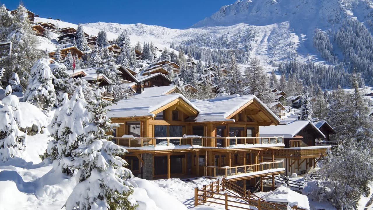 Amazing Sublime Chalet with Breathtaking Views photo 3