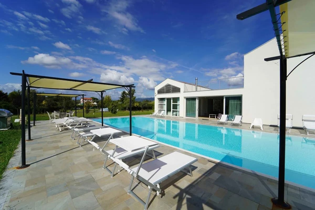 Beautiful Villa Surrounded By Mediterannean Trees photo 5