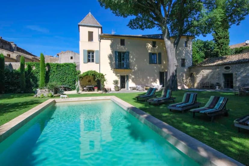 Deluxe Stunning Villa with Outdoor Cinema