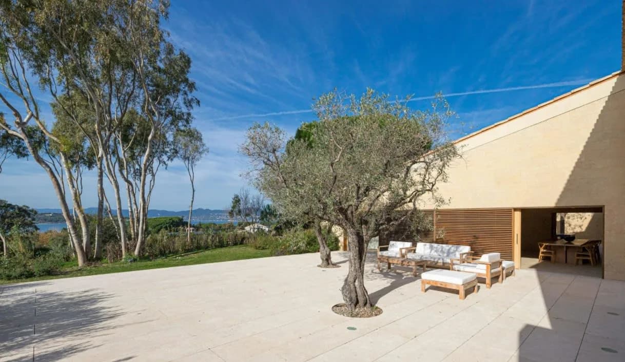 Superb Prestigious Villa with Incredible Sea Views photo 5