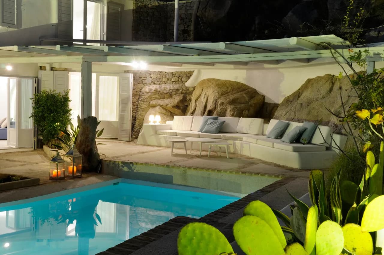 Magnificent 4BR Villa in the South of Mykonos photo 3