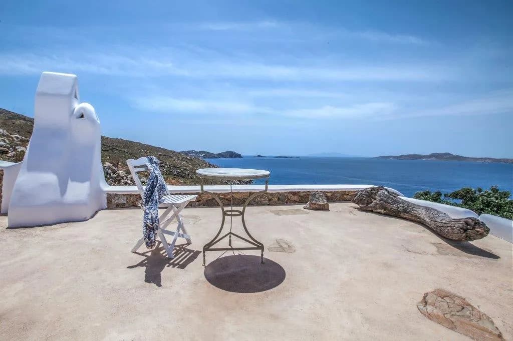 Charming Villa Overlooking the Island of Delos photo 3