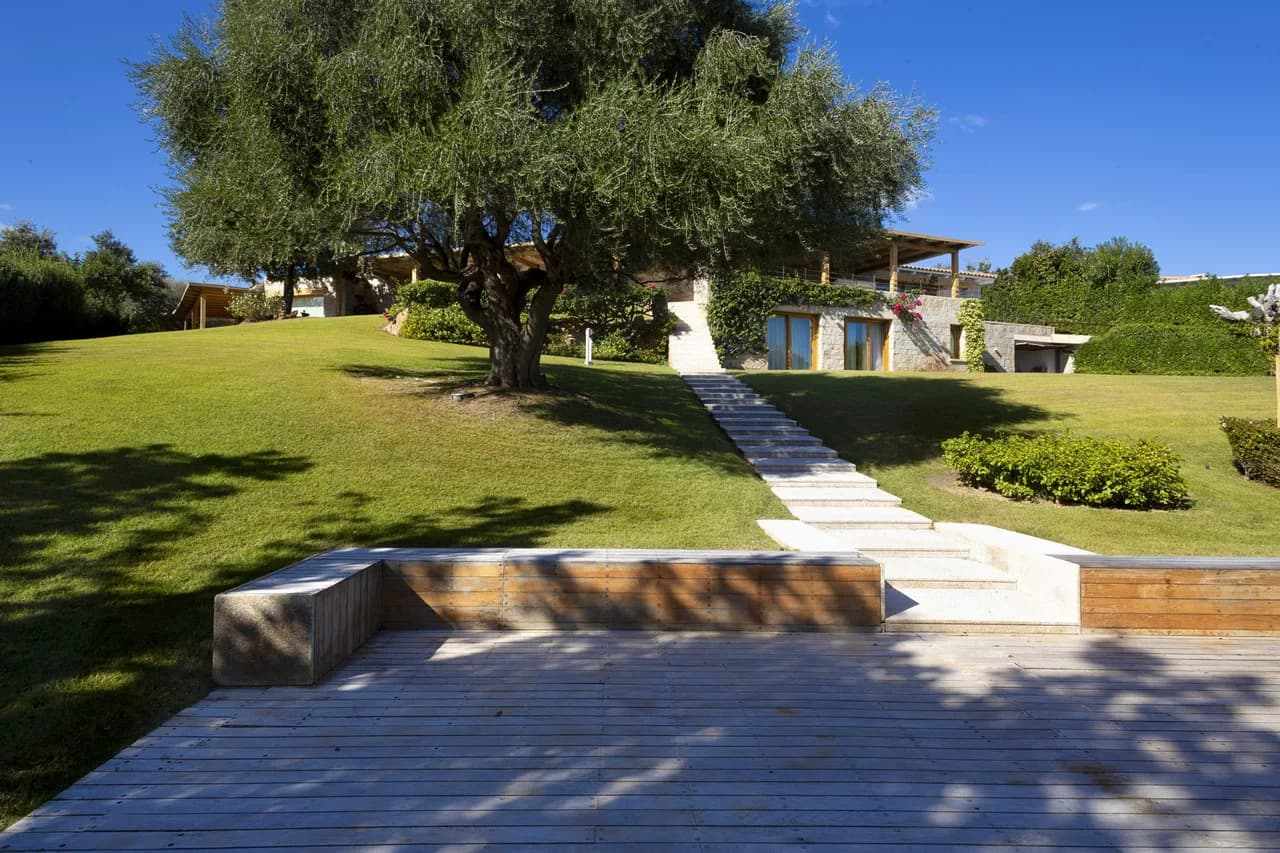 Prestigious Villa in Exclusive Location on Sardinia Coast photo 2