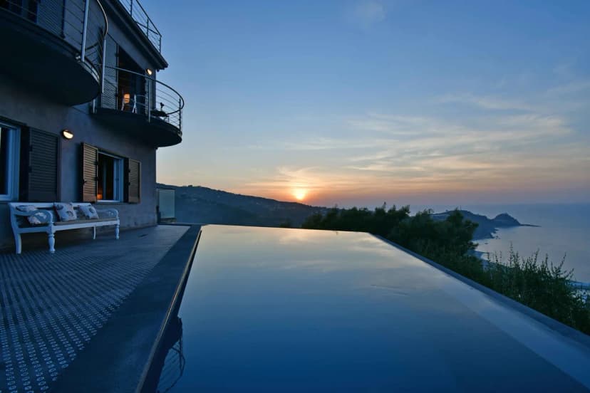 Contemporary Hillside Villa With Panoramic Sea Views