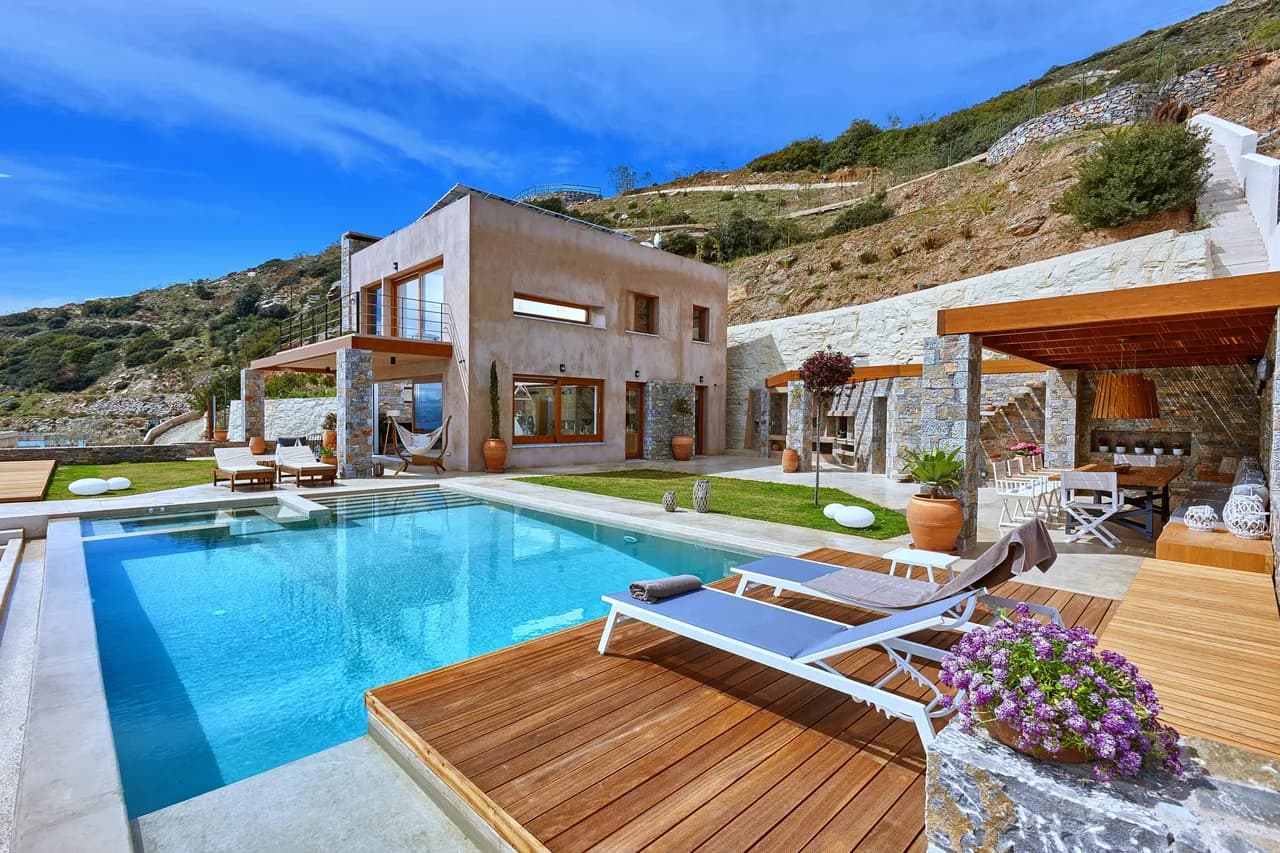 Luxurious Villa with Infinity Pool and Hammam photo 3