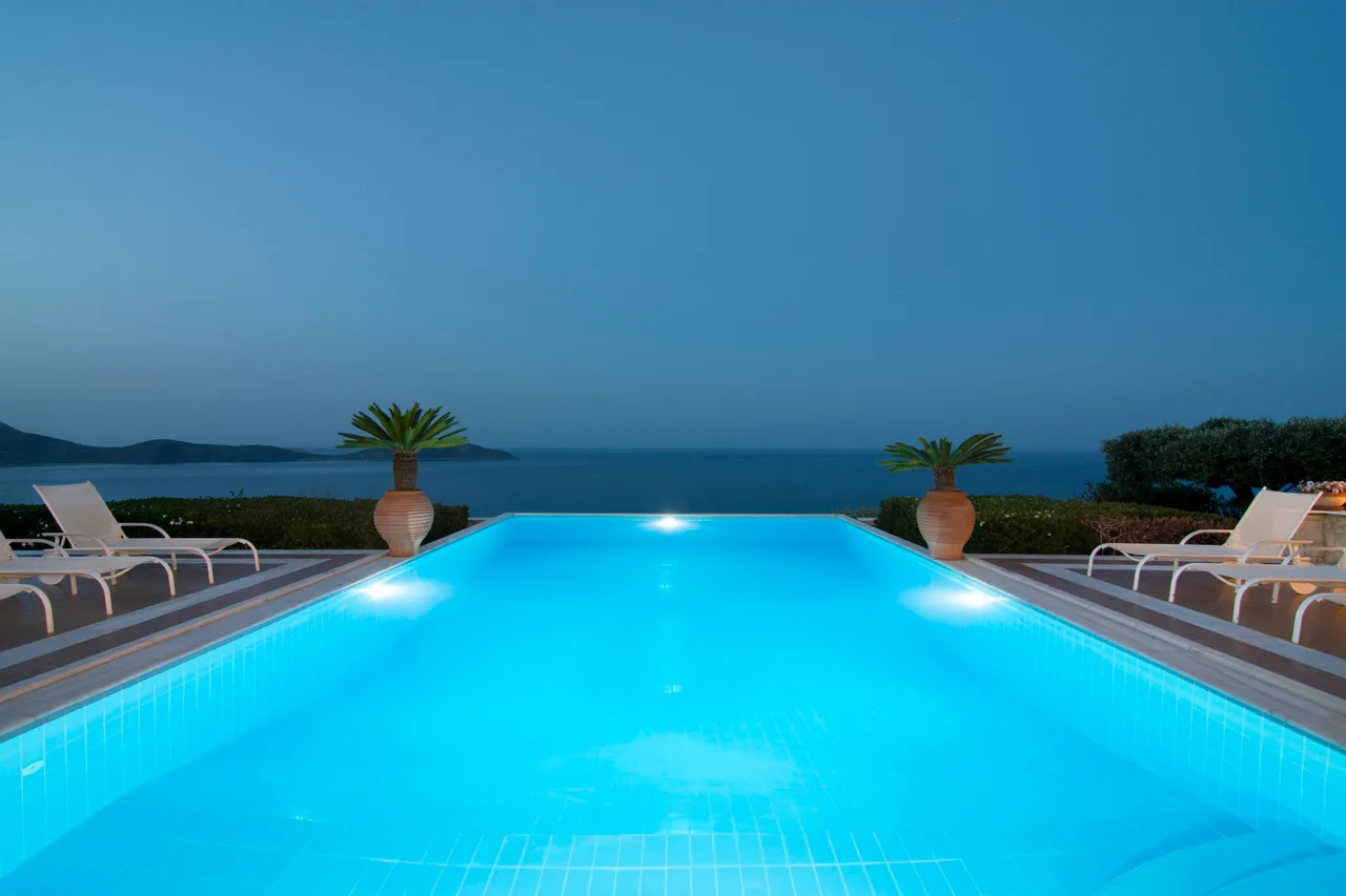 Atmospheric Villa with Private Wooden Dock and Tennis Court photo 2