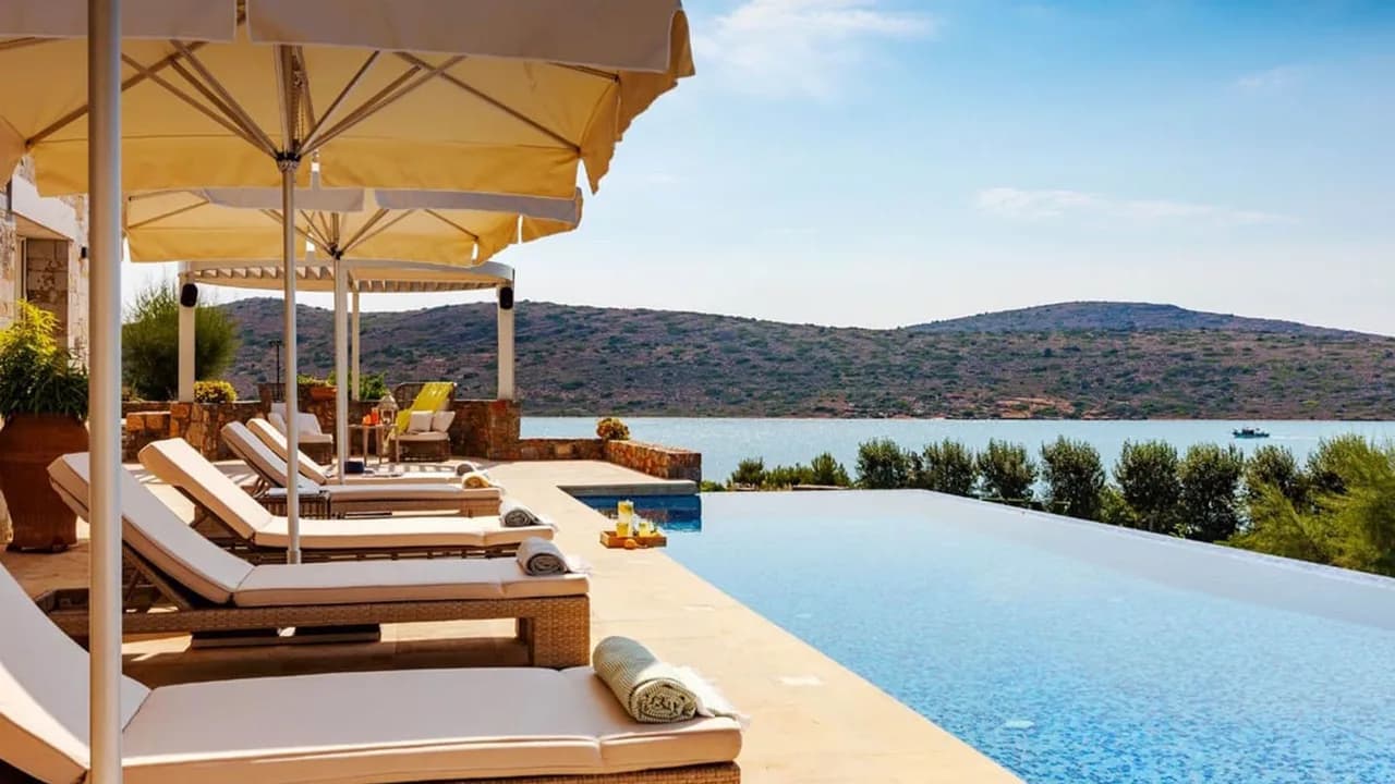 Magnificent Villa with Stunning Views and Sparkling Infinity Pool photo 4