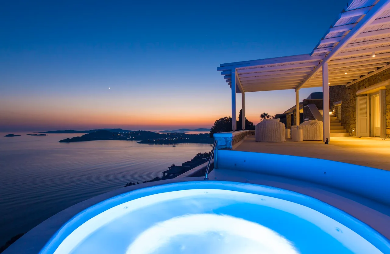 Mykonos Gem Villa with Heated Jacuzzi photo 4