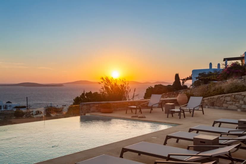 Stunning Island Villa in Agios Ioannis Hills