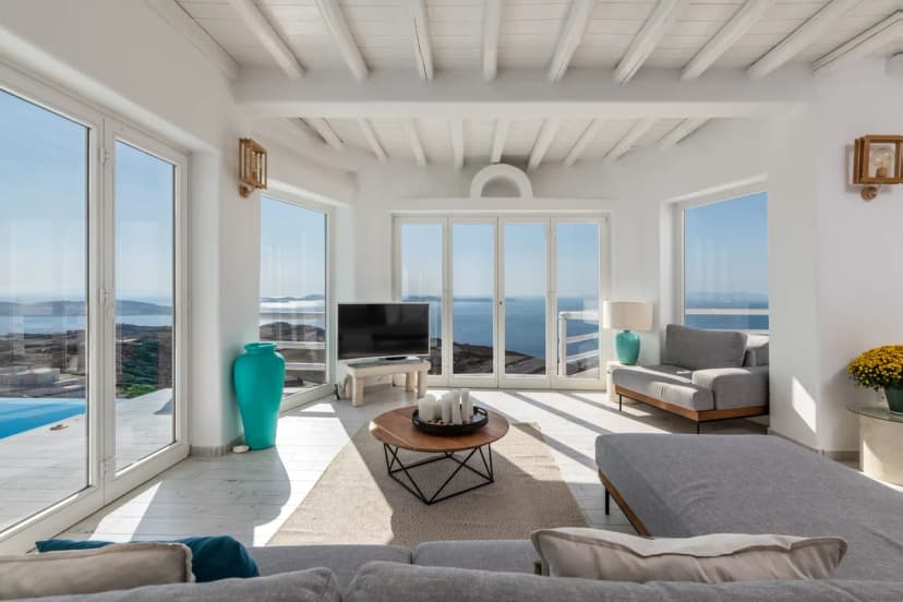 Vivid Waters Villa In the Kastro Region