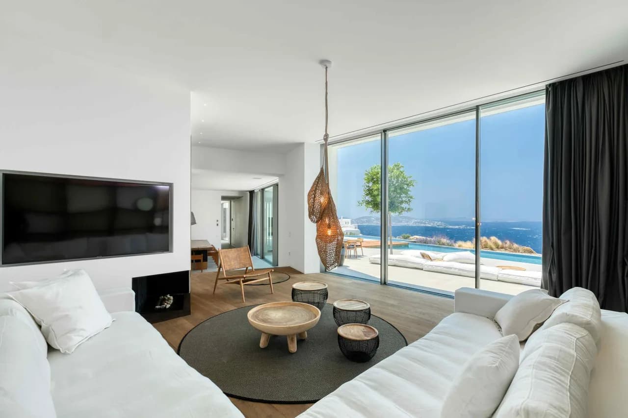 Beautiful Hillside Villa With Stunning Sunset Views photo 2