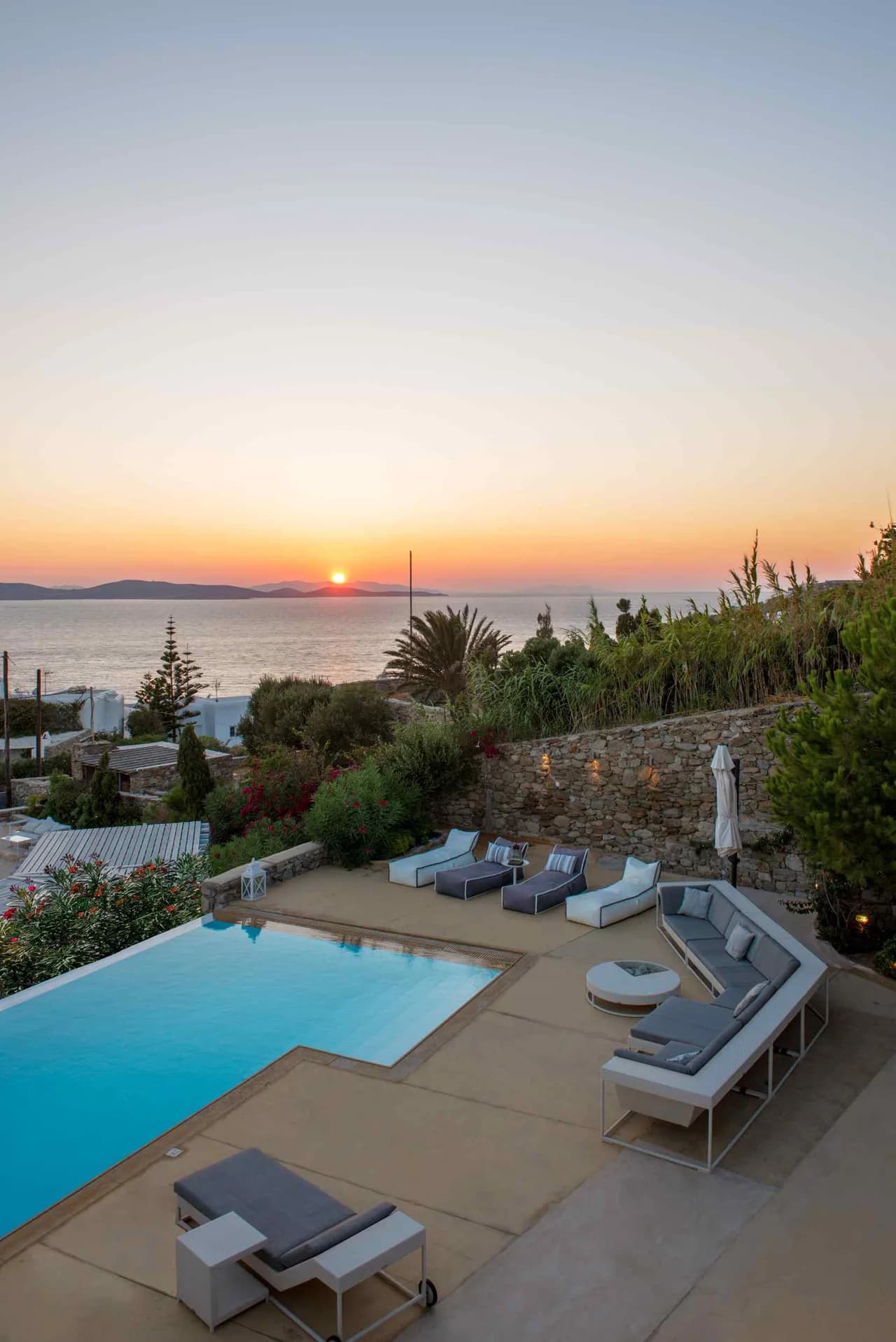 Beautiful Villa With Infinity Pool And Dazzling Views photo 5