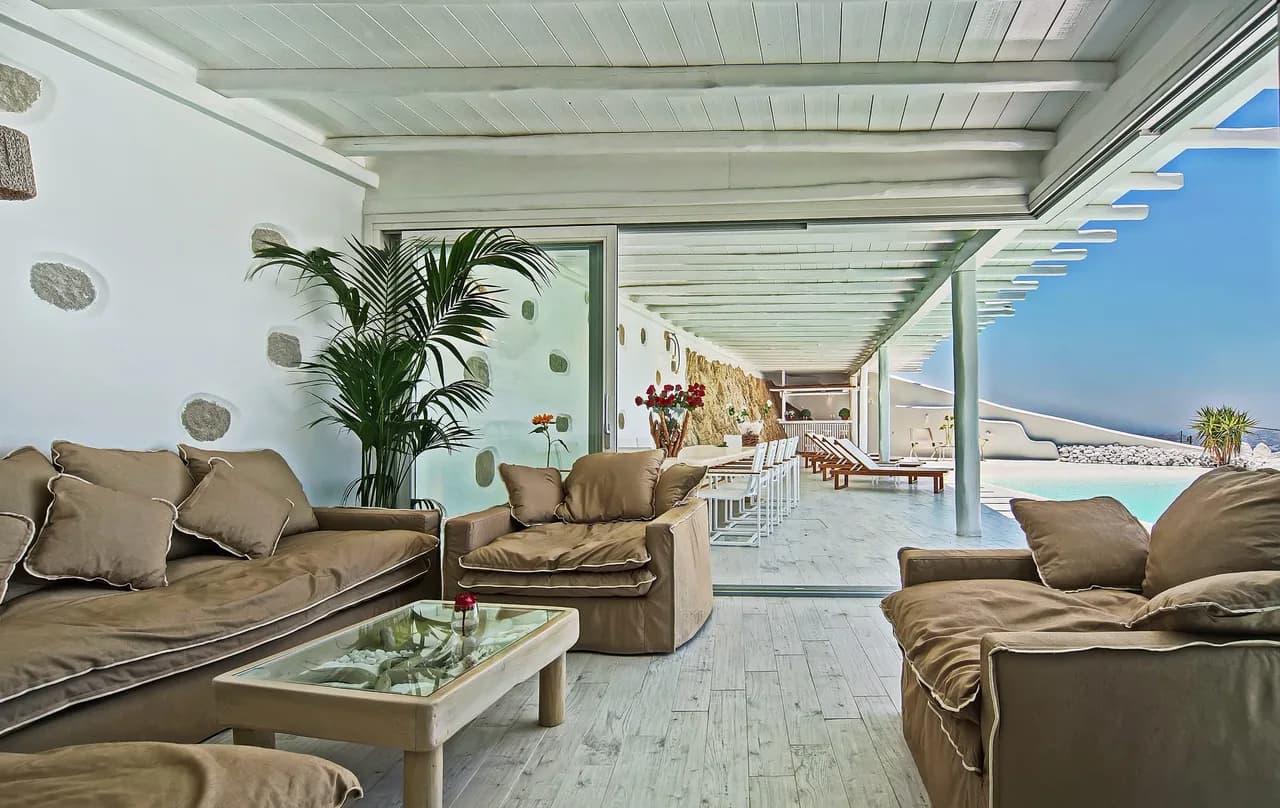 Charming 8 BR Villa With Tennis Court And Pool photo 3