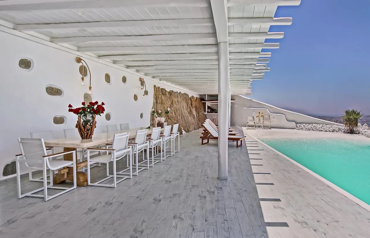 Charming 8 BR Villa With Tennis Court And Pool photo 5