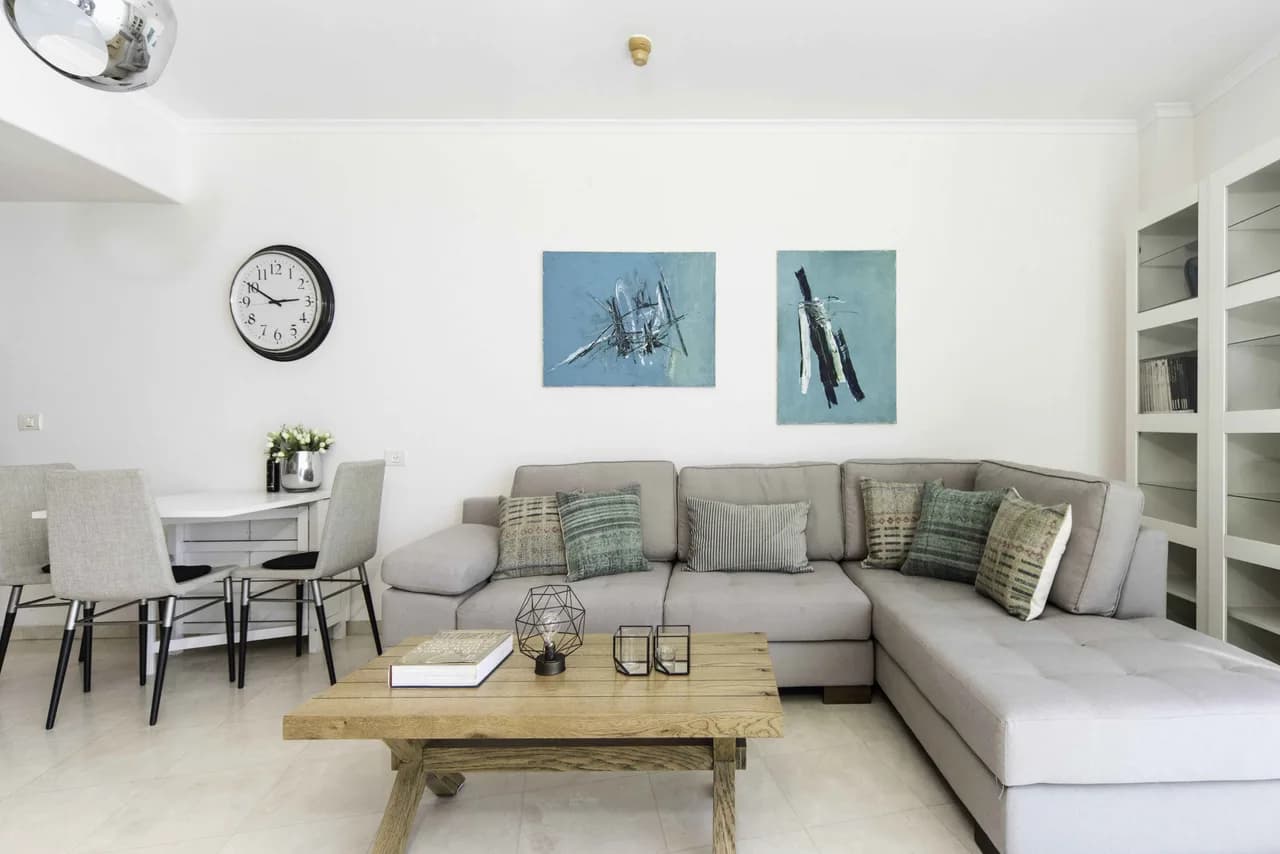 Splendid Beachfront Apartment With Panoramic Views