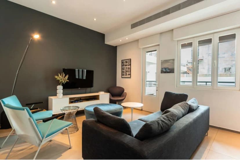 Stylish 2 BR Apartment With Amazing Views