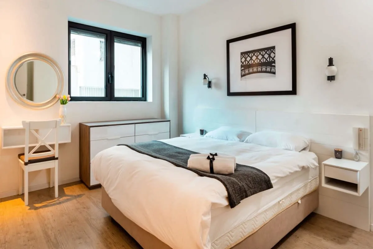 Stylish 2 BR Apartment With Amazing Views photo 2