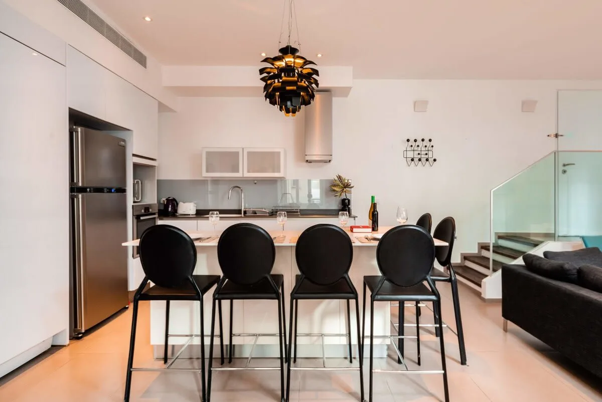 Stylish 2 BR Apartment With Amazing Views photo 5