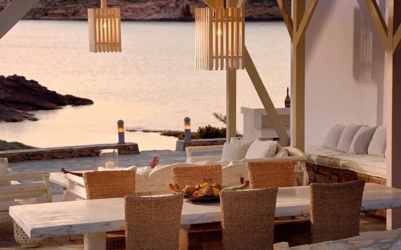 Gorgeous Beachfront Villa With Private Infinity Pool photo 5