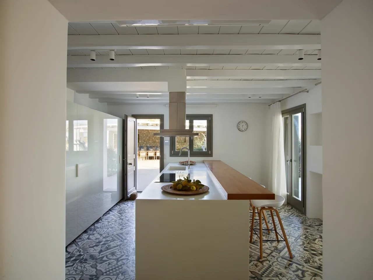 Luxury Villa with Sea Views in Mykonos photo 4