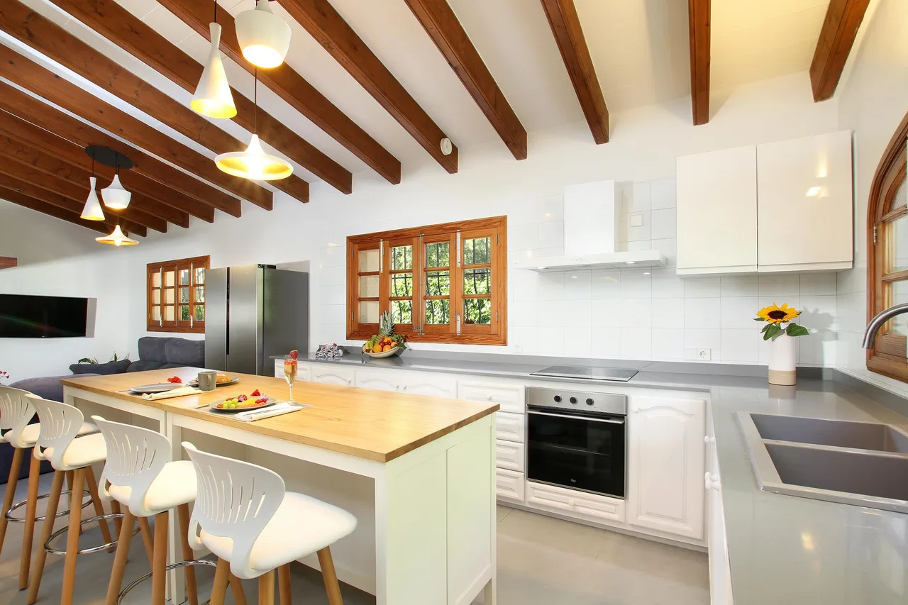 Country Lane Farmhouse Set In Pollenca Hills photo 4