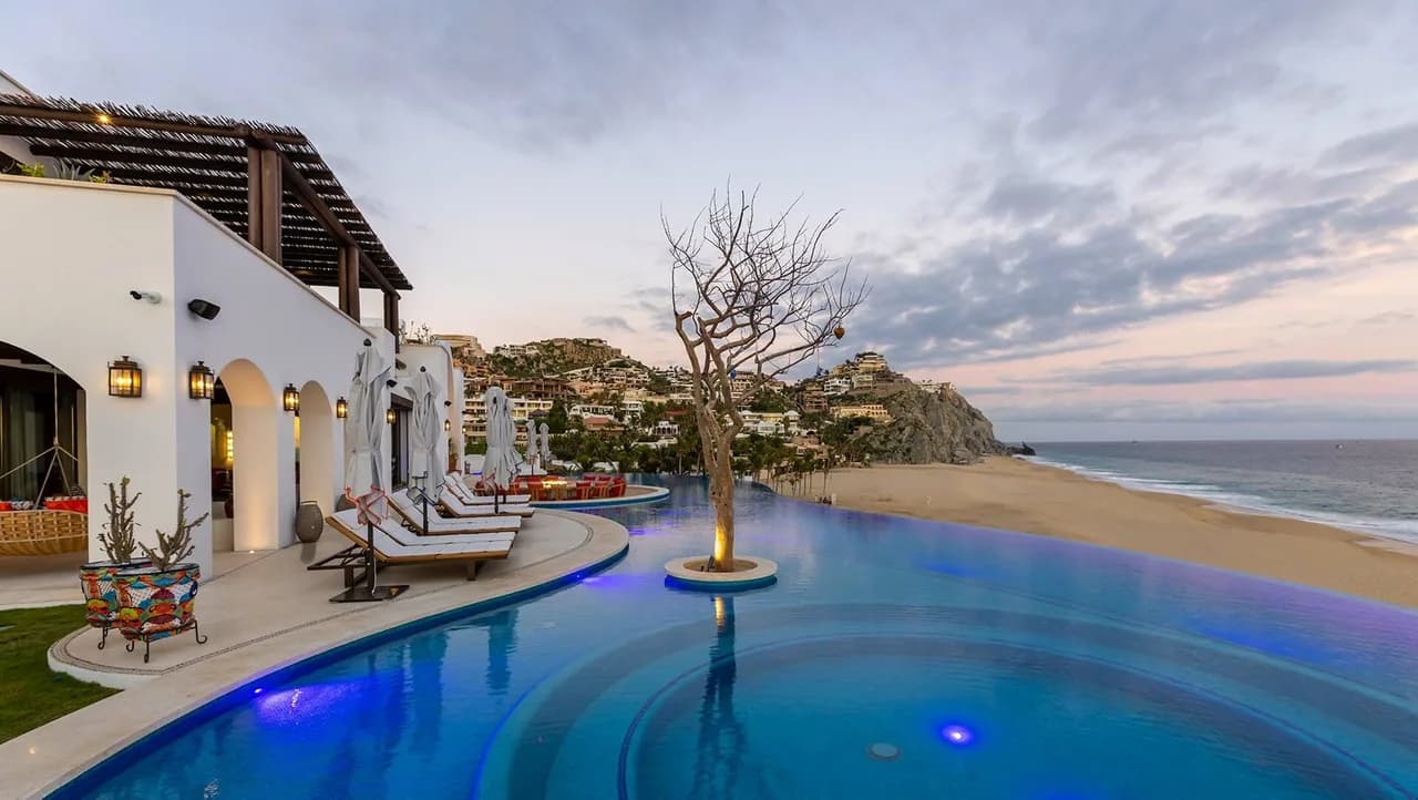 Beautiful Beach Villa with Gym and Winery photo 3