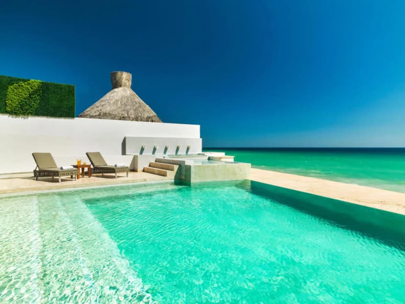 Glorious Beach Villa with Ocean Sunsets