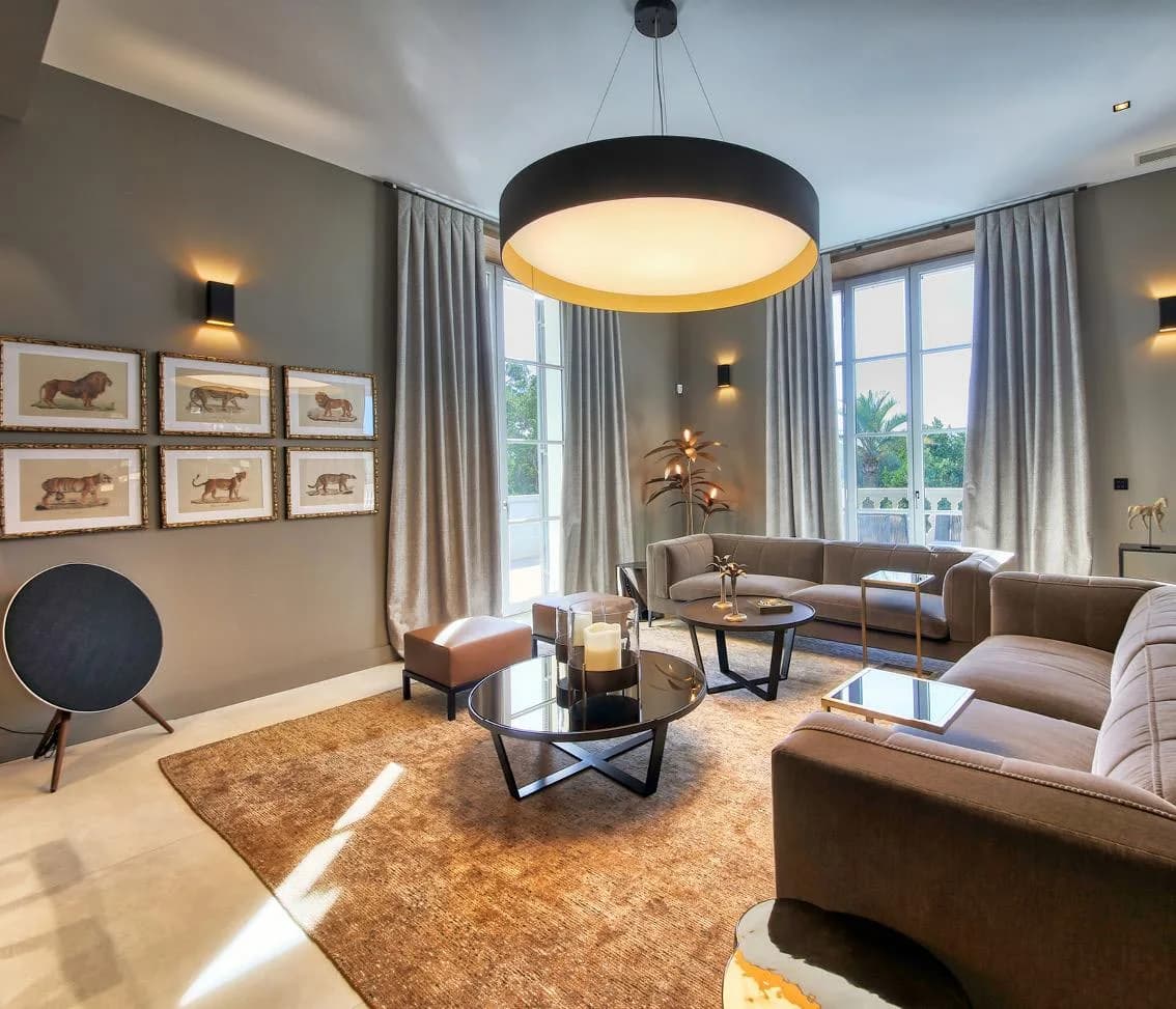 Luxurious Coastline Villa With Exceptional Views photo 2