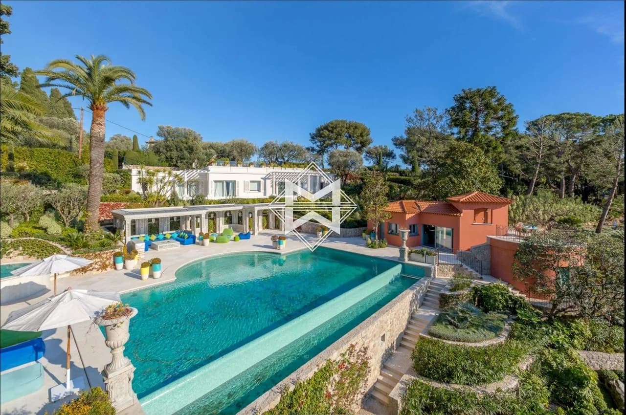 Exceptional Villa With Breathtaking Sea View