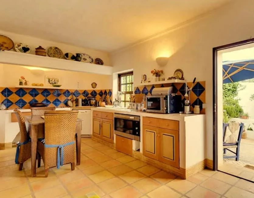 Grand Elegant Villa Surrounded By Lovely Gardens photo 4