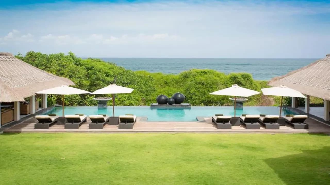Amazing Villa With Infinity Pool