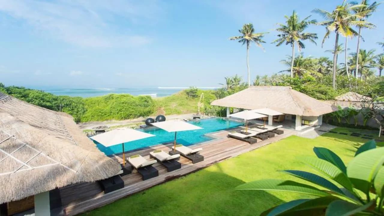 Amazing Villa With Infinity Pool photo 2