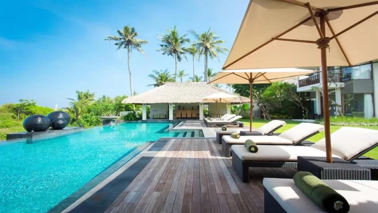 Amazing Villa With Infinity Pool photo 3