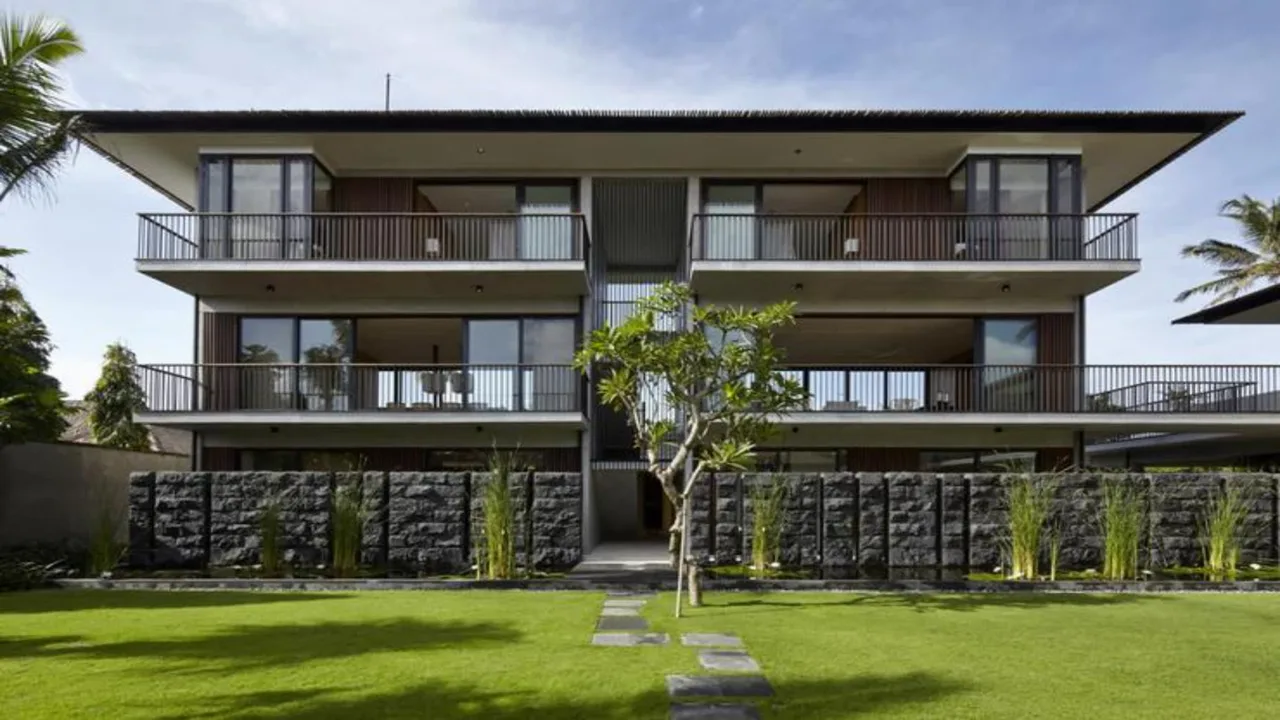 Beachfront Fantastic Family Villa photo 2