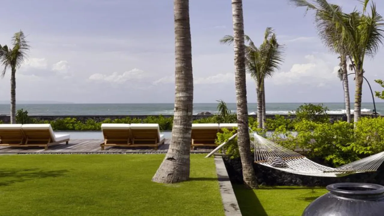 Beachfront Fantastic Family Villa photo 5