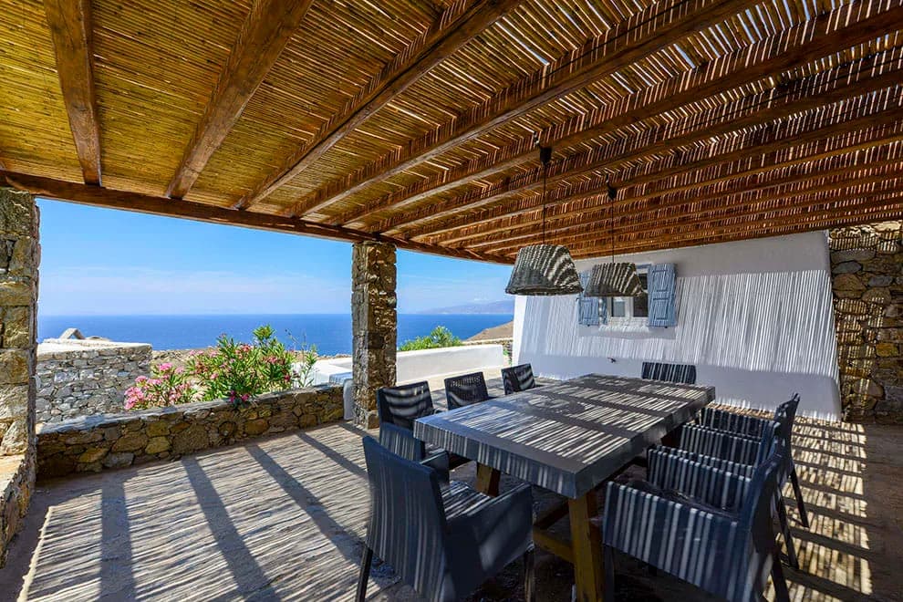 Luxury 4 Bedroom Villa with Pool photo 4