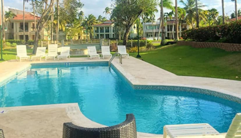 Summer Santuary Villa With Access To Private Beach