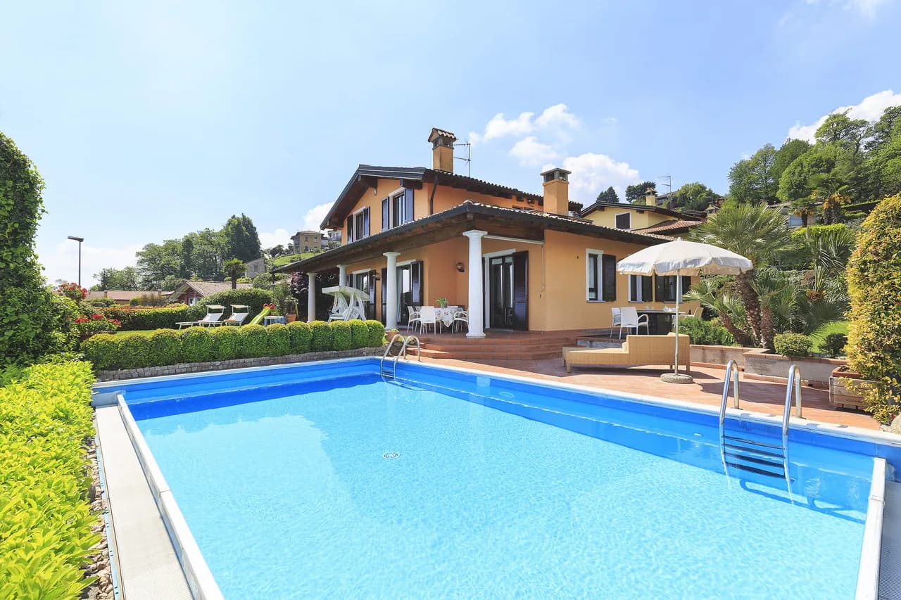 Tantalizing Vacation Villa overlooking Lake Maggiore