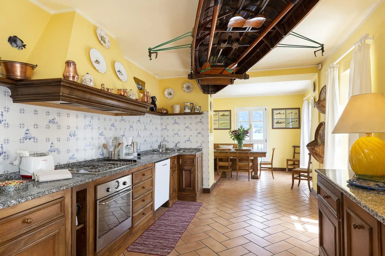 Lovely Waterfront Villa in Lake Como Shores photo 5