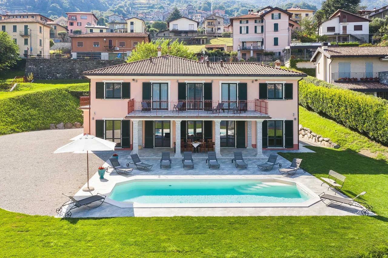 New Stunning Villa with Pool and Beach Access photo 3