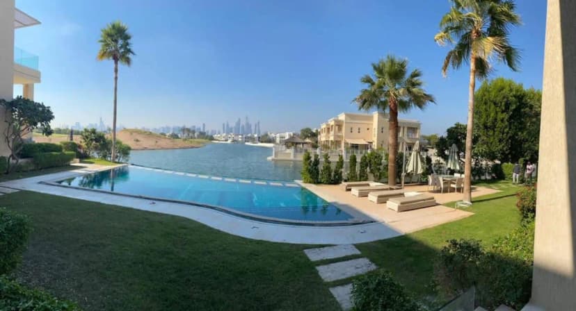 Luxurious Villa in Emirates Hill with Infinity Pool