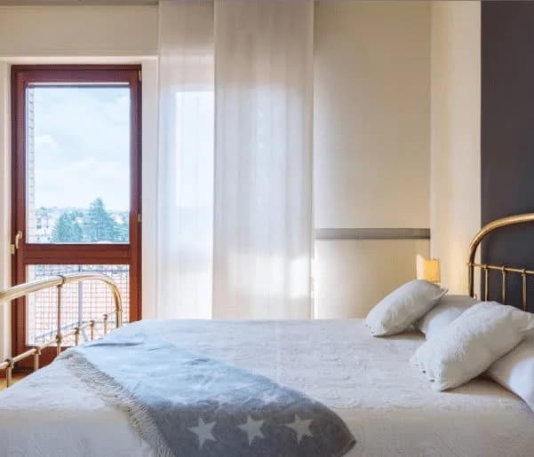 3 BR - Elegant Flat With Cathedral View photo 2