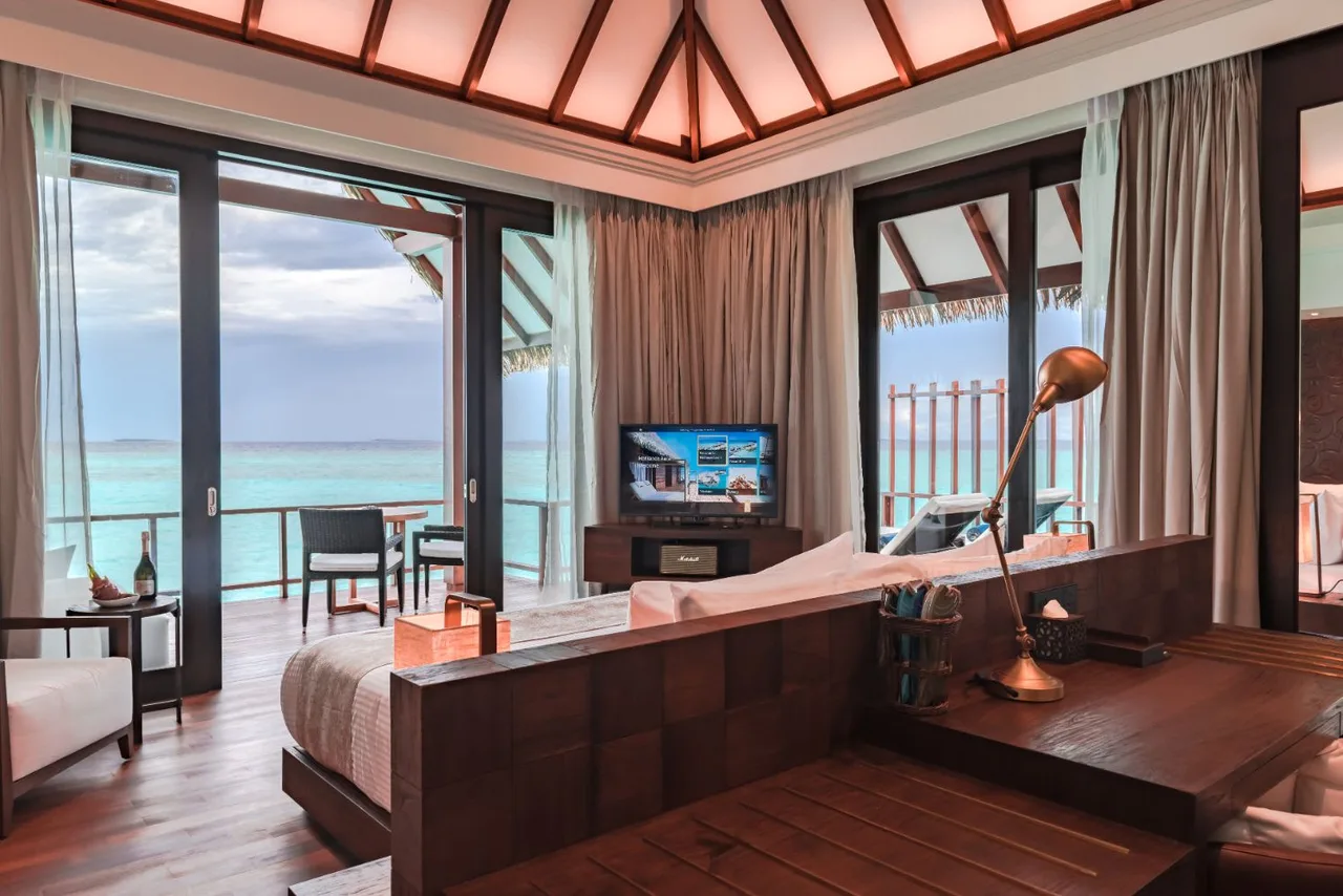 Luxurious Over Water Villas in Meedhoo photo 3