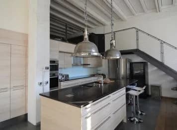 Superb Vast Loft With Intriguing Interiors photo 3